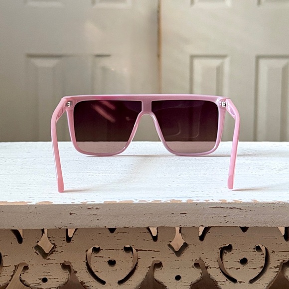 Quay Australia Rose Pink Nightfall Polarized Sunglasses - Picture 8 of 14